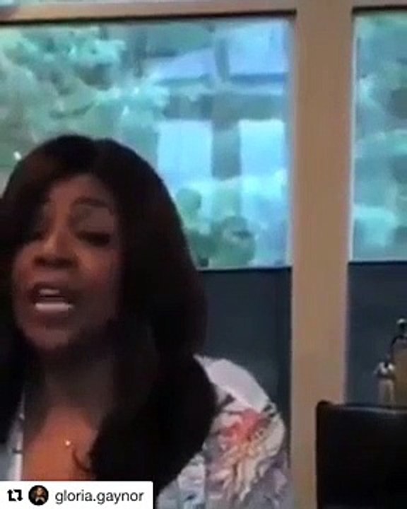 Gloria Gaynor dá novo sentido a 'I Will survive' em homenagem a Texas