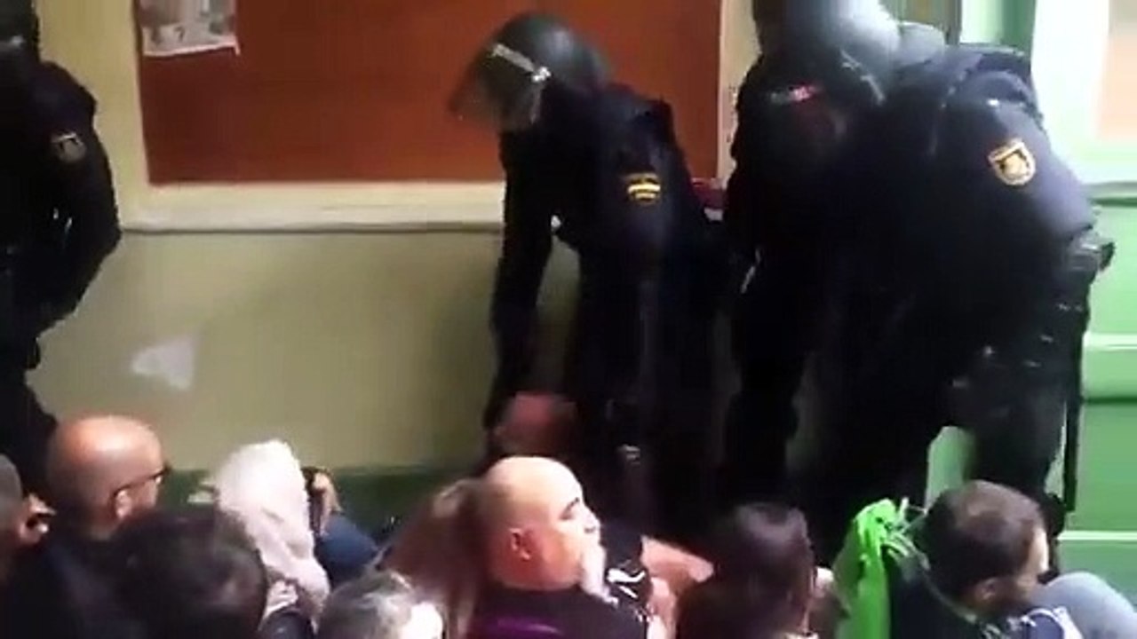 Marta foi empurrada pelas escadas