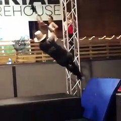 Victoria mostra momento 'embaraçoso' de David e este promete vingar-se