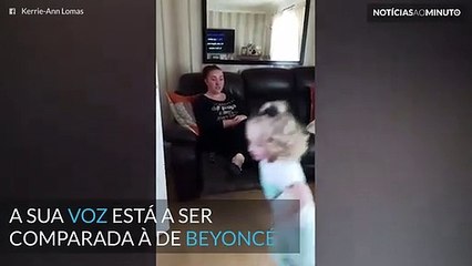Mãe com voz de Beyoncé fica famosa na Internet