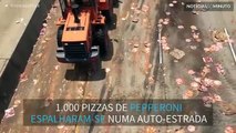 1.000 pizzas pepperoni espalhadas numa auto-estrada dos EUA