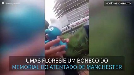 Pai apanha um homem a roubar elementos do memorial do atentado de Manchester