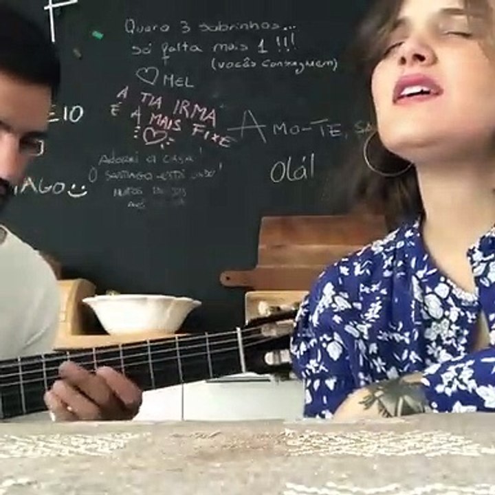 Carolina Deslandes compõe música para o filho mais novo