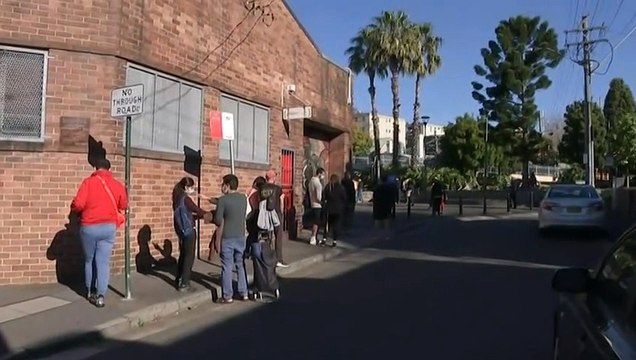 Young Australians frustrated over access to vaccines