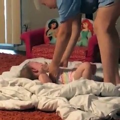 Quando um clássico é o melhor remédio para acalmar bebés. Eis o novo vídeo viral