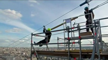 Esta semana é possível fazer slide na Eiffel Tower