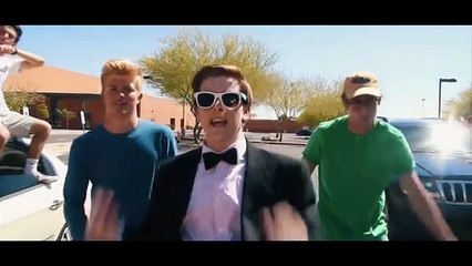 Fã convida Emma Stone para baile de finalistas e atriz responde assim