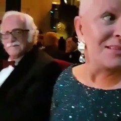 Jô Caneças recebe prémio em plena batalha contra o cancro
