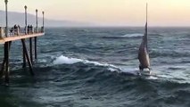 Mar turbulento vira veleiro e fere com gravidade quatro marinheiros