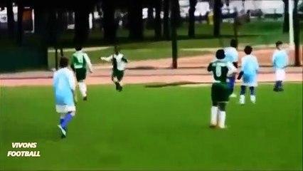 É incrível o que Mbappé já fazia aos 10 anos