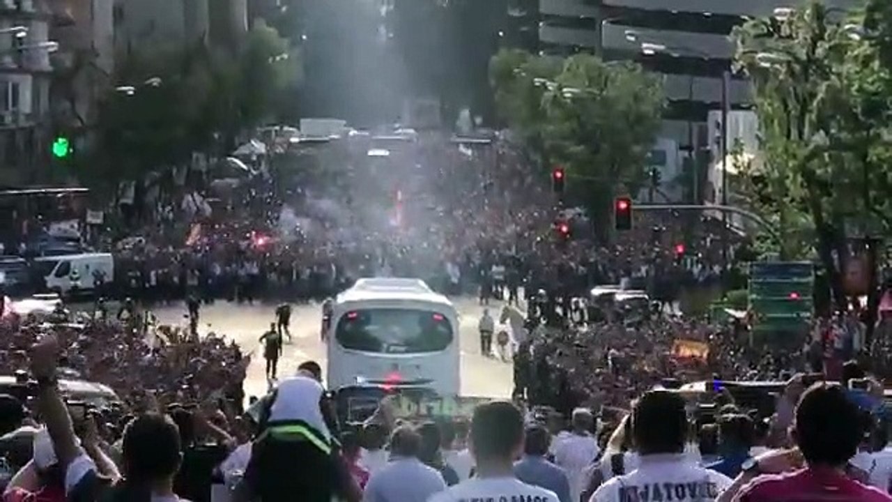 Fantástica receção dos adeptos à equipa do Real Madrid