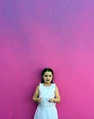 A filha de Victoria Beckham cantou-lhe os 'parabéns' e foi adorável