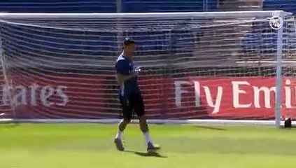 Condução e arranque com bola? Ronaldo mostra como se faz