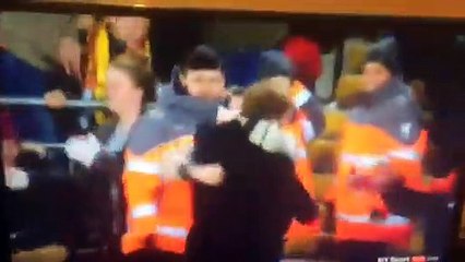 Klopp festeja com adepto