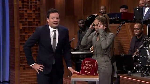 Jennifer Lopez imitou máquina de lavar roupa... e foi 'escaldante'