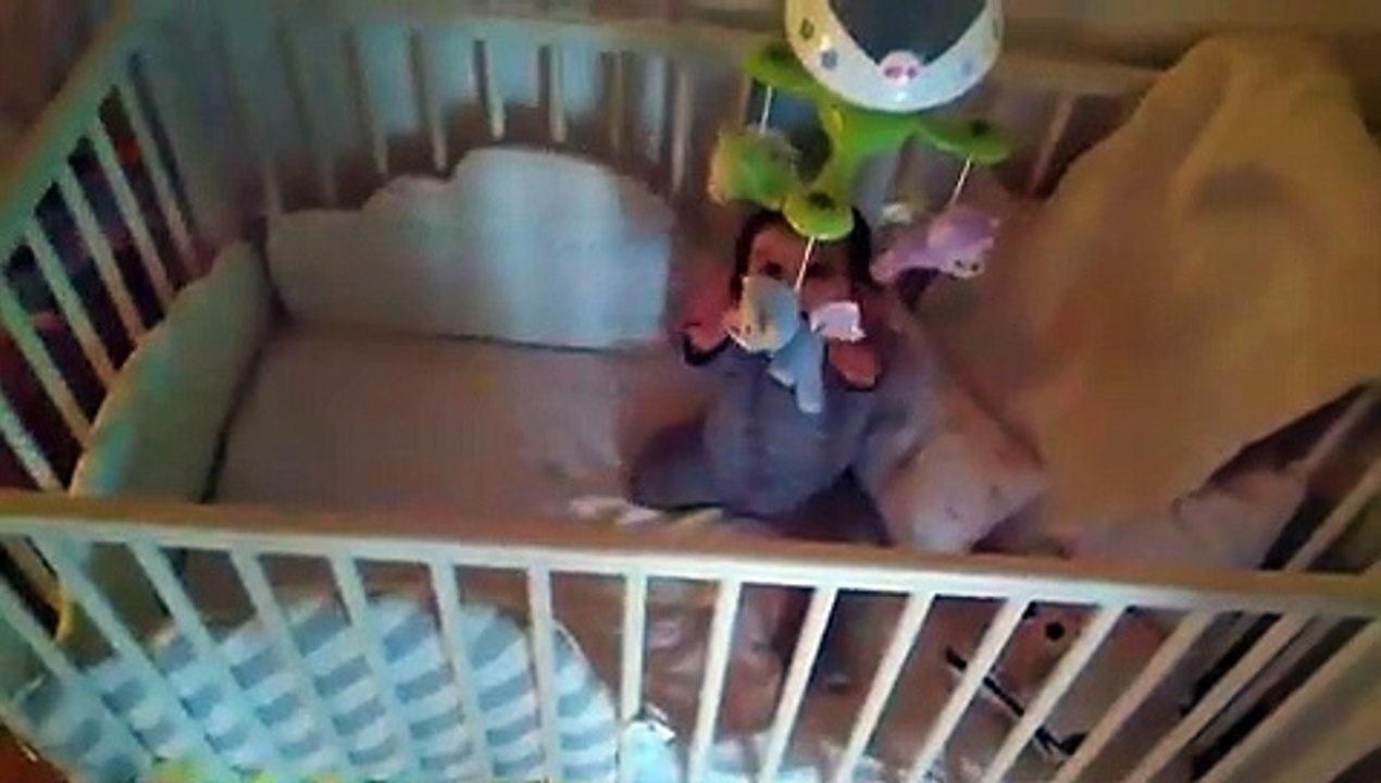 O desafio de Raminhos com a filha bebé: Isto não está a resultar