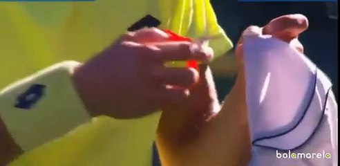 João Sousa desagradado por ser obrigado a cortar chapéu durante jogo