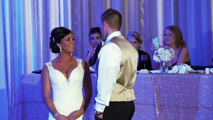 Noivo supreende noiva durante casamento. "Passaremos a ser três"