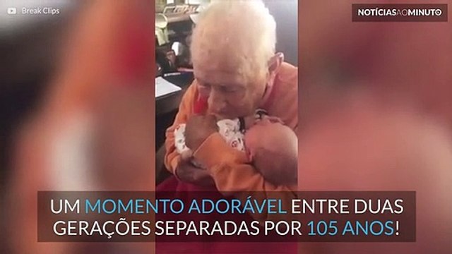 Recém-nascido conhece o seu bisavô de 105 anos!