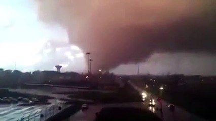 Tornado em Itália faz dois mortos e provoca feridos graves