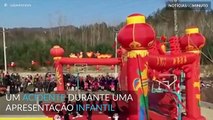 Palco cai em crianças durante apresentação