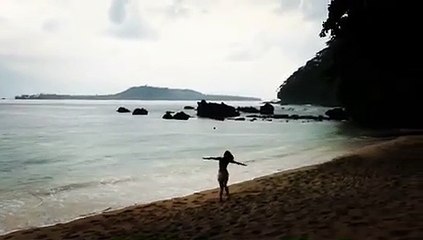 Cláudia Vieira: Descanso na roça. Barulho de fundo de passarinhos