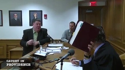 Mulher recebe multa por estacionar dois segundos fora da hora