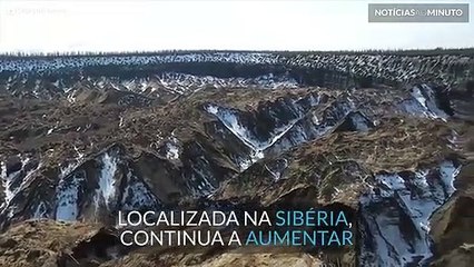Cratera gigante na Sibéria, com mais de 1 km de extensão, continua a crescer