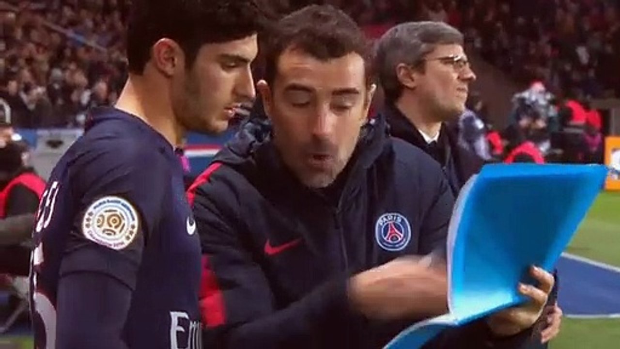 Assim foram os primeiros minutos de Guedes com a camisola do PSG