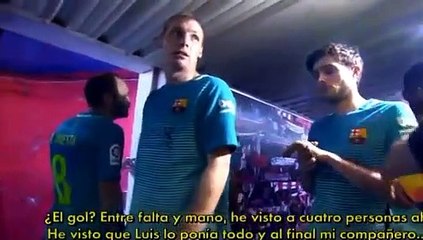 Piqué pede explicações ao árbitro