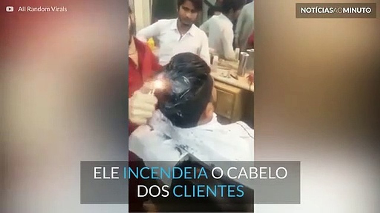 Barbeiro utiliza fogo para cortar cabelo na Índia