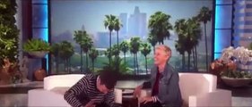 O beijo (muito trapalhão) entre Ellen DeGeneres e Jimmy Fallon