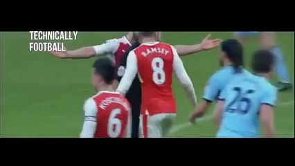 Wenger perdeu a cabeça, foi expulso e admite: "Devia ter ficado calado"