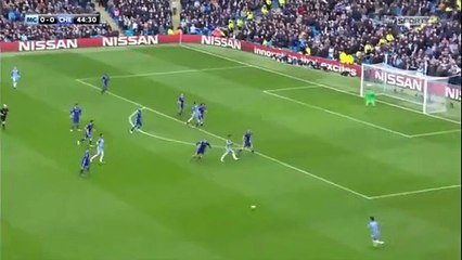 Golo de Gary Cahill coloca em vantagem...o Manchester City