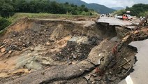 Etkili sağanak yağış Bartın'da sel ve heyelana neden oldu! İşte felaketi yaşayan şehirden ilk görüntüler