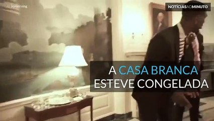 Michelle Obama e Kyrie Irving congelam na Casa Branca!