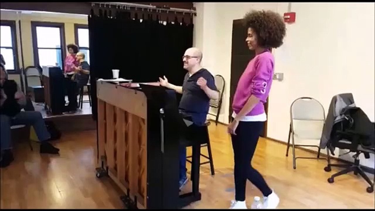 Ana Sofia Martins mostra os seus dotes vocais