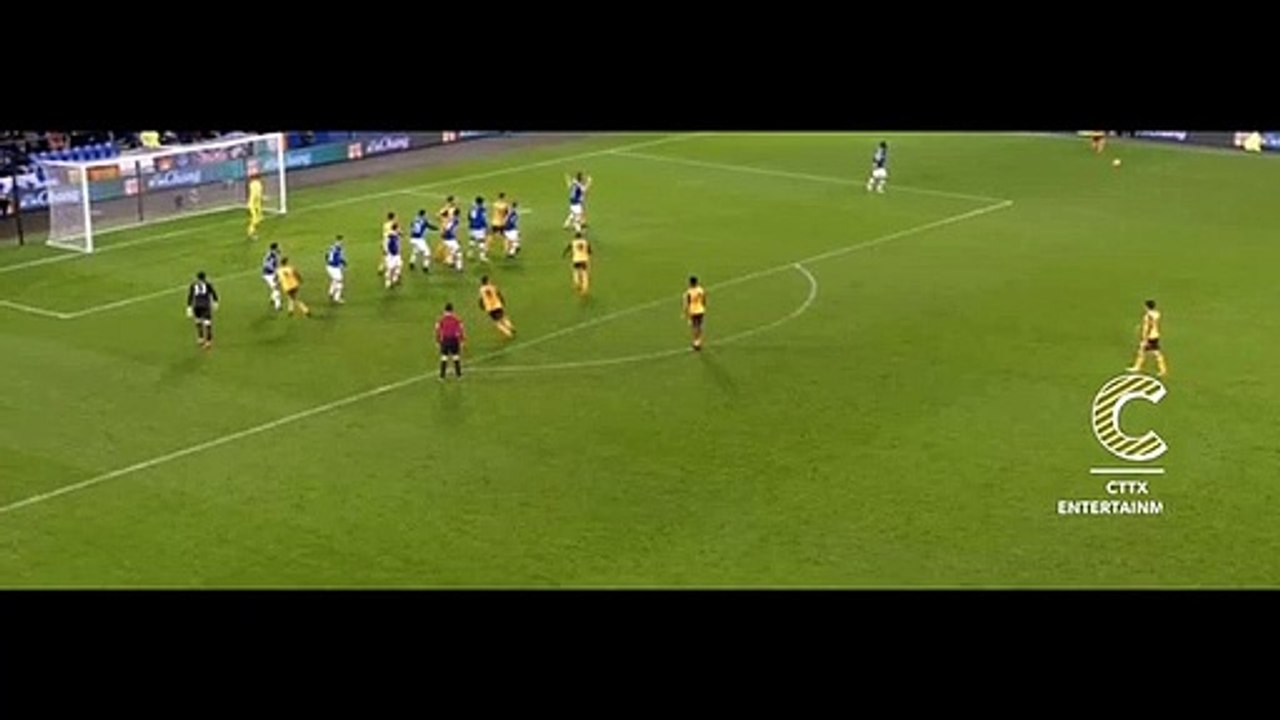 No último minuto do Everton-Arsenal até Petr Cech foi tentar o golo