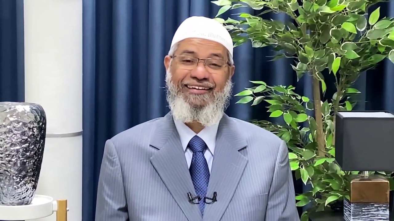An Atheist asked, “Can God create a  heavy rock that He Himself cannot lift – Dr Zakir Naik