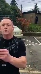 Homem reage a multa com racismo. "Poder branco!"