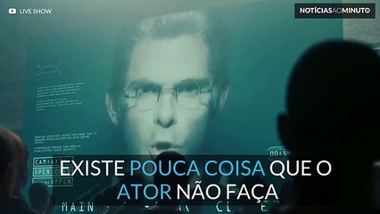 Benedict Cumberbatch consegue dar estilo a uma sanita