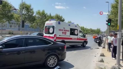 Sancaktepe'de iki otomobil kafa kafaya çarpıştı: 1 yaralı