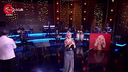 Muazzez Ersoy canlı yayında TRT’ye isyan etti: ‘Bu nasıl bir sabotedir!’