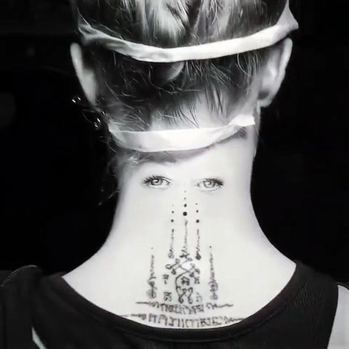A estranha tatuagem de Delevingne que deixou os fãs de 'boca aberta'