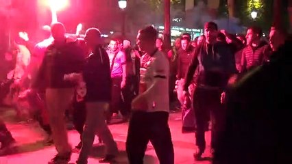 Incidentes nos Campos Elísios entre adeptos de França e polícia