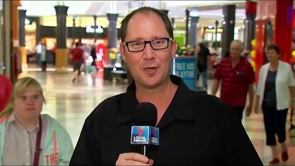 Menina com trissomia 21 roubou as atenções da câmara e agora é famosa