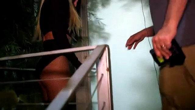 Britney Spears acorda apresentador a meio da noite com dança sensual