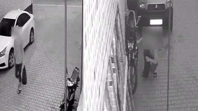 Motosikleti bırakıp benzinini çaldı