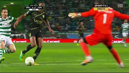 Sporting insiste e tenta provar que não houve penálti de Patrício