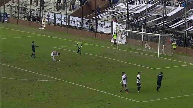 Adepto é despido pelos rivais